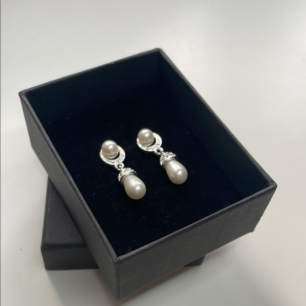 Elegant Pearl Drop Earrings